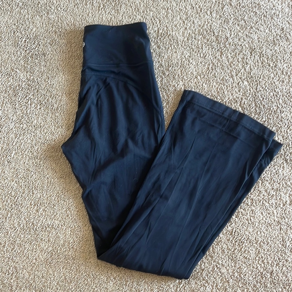 Lululemon yoga pants